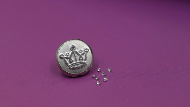 Malamünze mit Krone und Diamant aus der Erfolgsfrau Collection online kaufen von Malawelt
